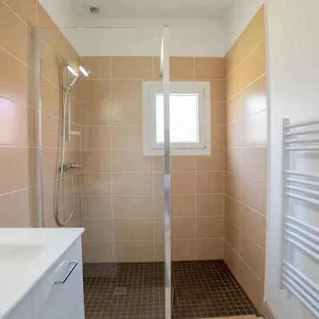 Maison Caupos * ビスカロッス